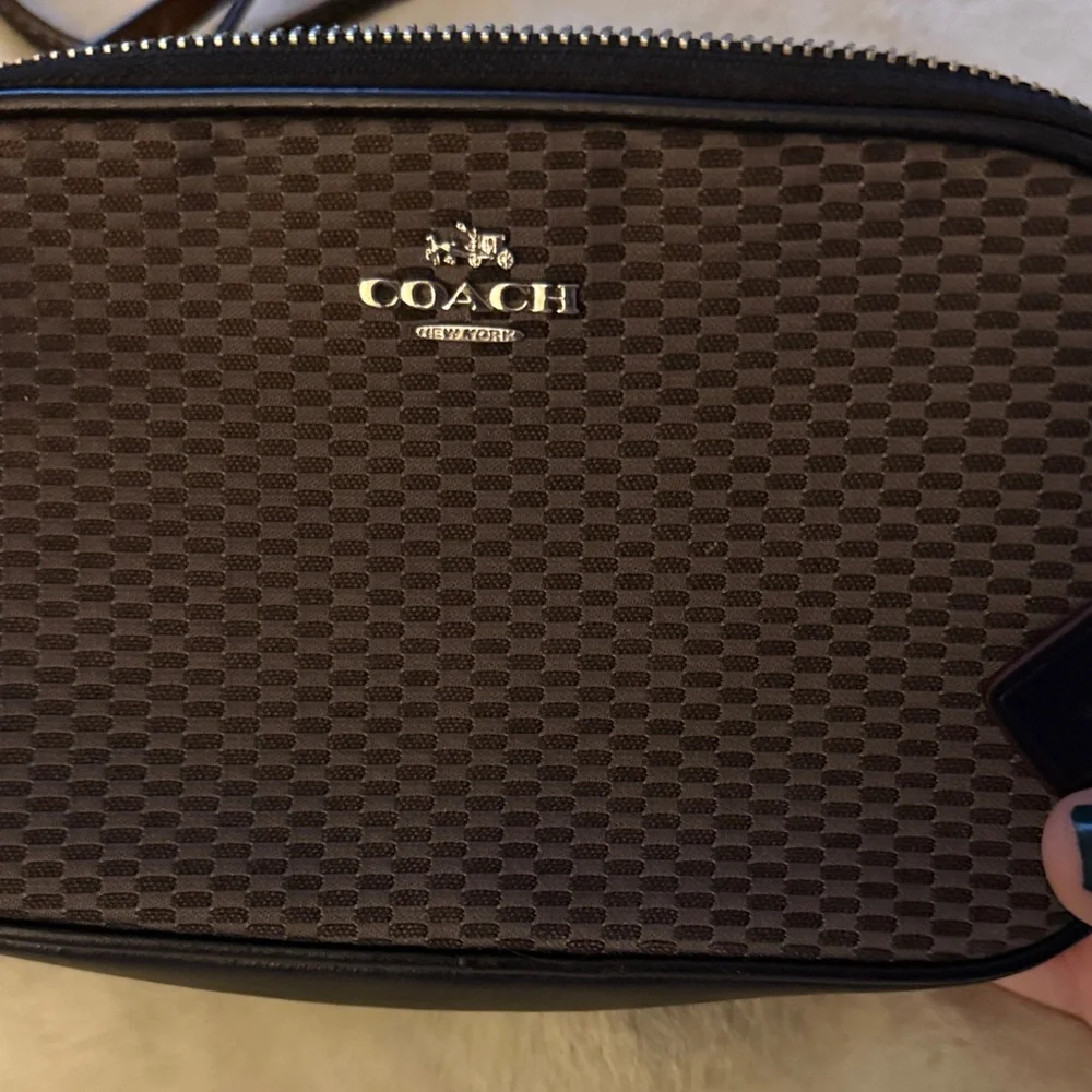 Coach Graham Crossbody Bag EUC - Picture 3 of 5
